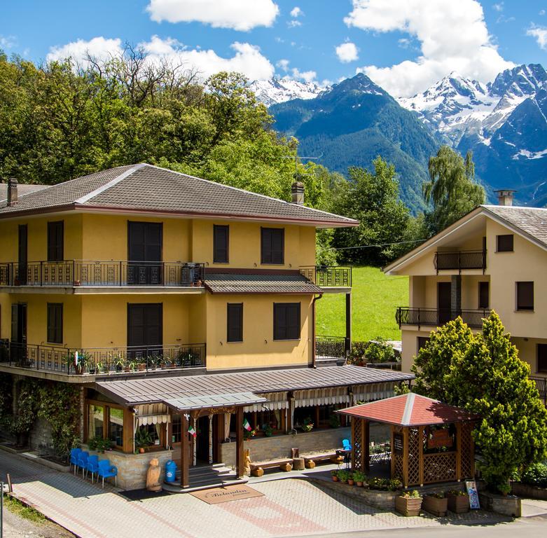 Belandin Ristorante Hotel Teglio Szoba fotó